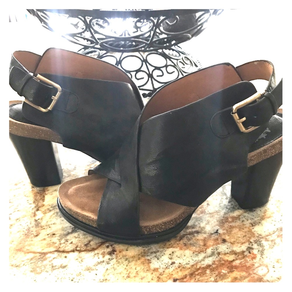 Genuine leather sandals black Size 8 1/2